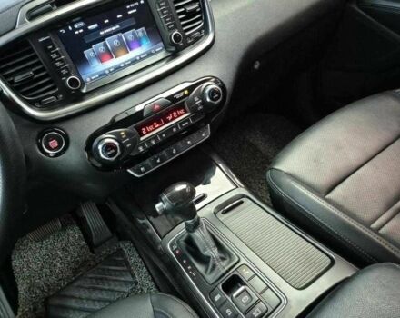 Черный Киа Соренто, объемом двигателя 2.2 л и пробегом 156 тыс. км за 16500 $, фото 7 на Automoto.ua