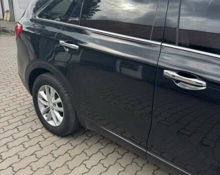 Черный Киа Соренто, объемом двигателя 2.36 л и пробегом 70 тыс. км за 16000 $, фото 3 на Automoto.ua