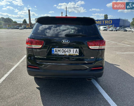 Черный Киа Соренто, объемом двигателя 2.36 л и пробегом 130 тыс. км за 15100 $, фото 4 на Automoto.ua