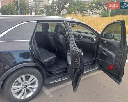 Черный Киа Соренто, объемом двигателя 2.2 л и пробегом 110 тыс. км за 25000 $, фото 15 на Automoto.ua