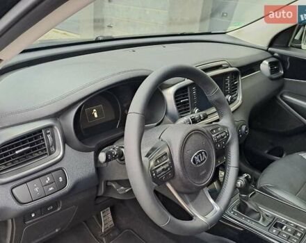 Чорний Кіа Соренто, об'ємом двигуна 2.2 л та пробігом 194 тис. км за 22500 $, фото 16 на Automoto.ua