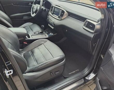 Чорний Кіа Соренто, об'ємом двигуна 2.2 л та пробігом 194 тис. км за 22500 $, фото 23 на Automoto.ua