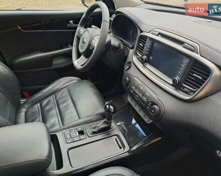 Чорний Кіа Соренто, об'ємом двигуна 2.2 л та пробігом 194 тис. км за 22500 $, фото 24 на Automoto.ua