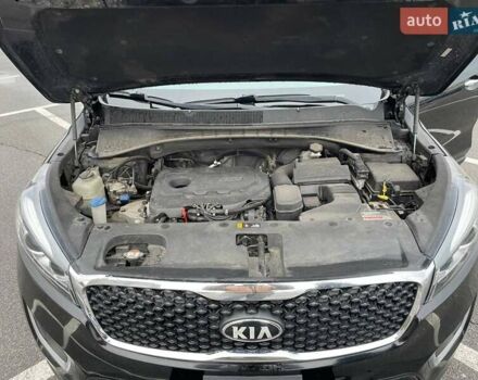Черный Киа Соренто, объемом двигателя 2.35 л и пробегом 188 тыс. км за 12700 $, фото 6 на Automoto.ua