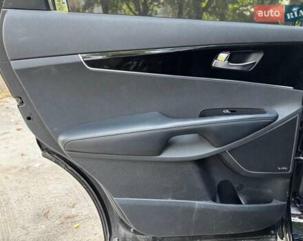 Чорний Кіа Соренто, об'ємом двигуна 3.3 л та пробігом 143 тис. км за 22490 $, фото 25 на Automoto.ua