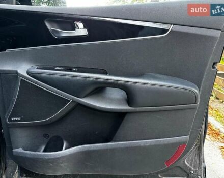 Чорний Кіа Соренто, об'ємом двигуна 3.3 л та пробігом 143 тис. км за 22490 $, фото 32 на Automoto.ua