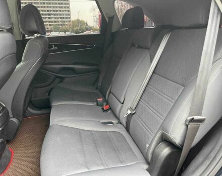 Черный Киа Соренто, объемом двигателя 2.4 л и пробегом 163 тыс. км за 13799 $, фото 12 на Automoto.ua
