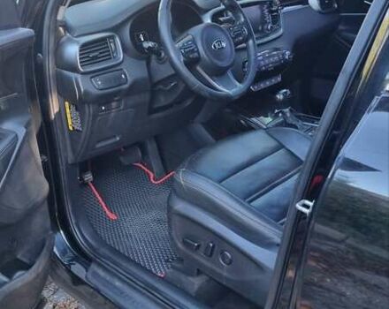 Черный Киа Соренто, объемом двигателя 2 л и пробегом 219 тыс. км за 20500 $, фото 9 на Automoto.ua