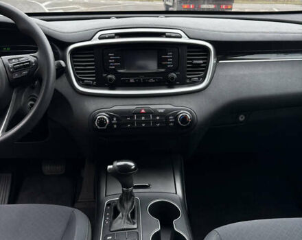 Черный Киа Соренто, объемом двигателя 2.4 л и пробегом 262 тыс. км за 11200 $, фото 17 на Automoto.ua