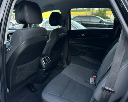 Черный Киа Соренто, объемом двигателя 3.3 л и пробегом 50 тыс. км за 17300 $, фото 7 на Automoto.ua