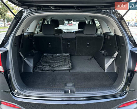 Черный Киа Соренто, объемом двигателя 3.3 л и пробегом 50 тыс. км за 17300 $, фото 3 на Automoto.ua