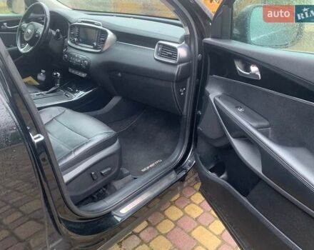 Черный Киа Соренто, объемом двигателя 2.2 л и пробегом 204 тыс. км за 20000 $, фото 5 на Automoto.ua