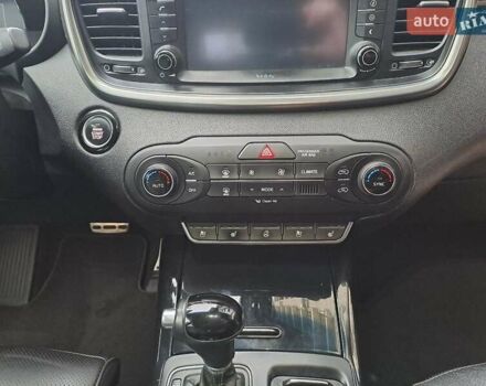 Чорний Кіа Соренто, об'ємом двигуна 2.2 л та пробігом 194 тис. км за 22500 $, фото 26 на Automoto.ua