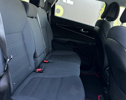 Черный Киа Соренто, объемом двигателя 2.36 л и пробегом 193 тыс. км за 14700 $, фото 14 на Automoto.ua