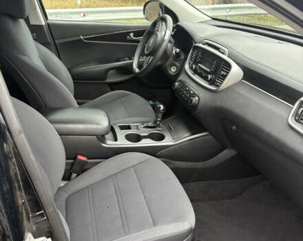 Черный Киа Соренто, объемом двигателя 2.4 л и пробегом 262 тыс. км за 11200 $, фото 13 на Automoto.ua