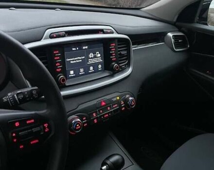 Черный Киа Соренто, объемом двигателя 2.36 л и пробегом 99 тыс. км за 16450 $, фото 5 на Automoto.ua