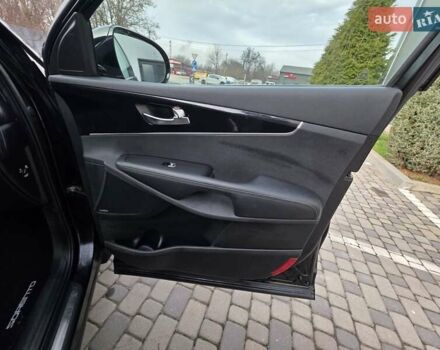 Чорний Кіа Соренто, об'ємом двигуна 2.2 л та пробігом 123 тис. км за 24950 $, фото 47 на Automoto.ua