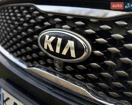 Чорний Кіа Соренто, об'ємом двигуна 2.2 л та пробігом 147 тис. км за 22700 $, фото 9 на Automoto.ua