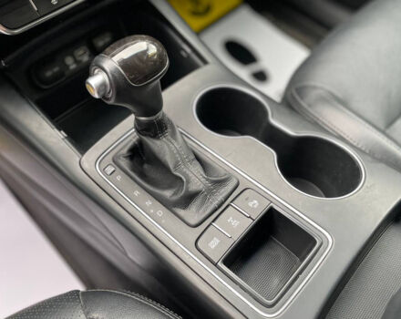 Черный Киа Соренто, объемом двигателя 2.4 л и пробегом 115 тыс. км за 17700 $, фото 14 на Automoto.ua