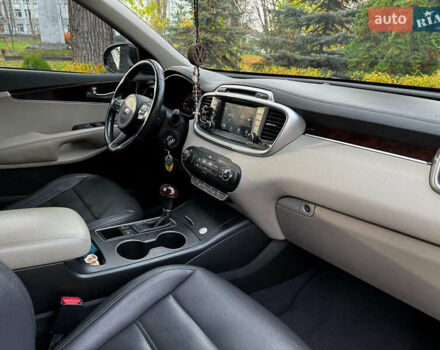 Черный Киа Соренто, объемом двигателя 2.4 л и пробегом 173 тыс. км за 16490 $, фото 31 на Automoto.ua