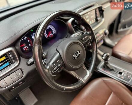Киа Соренто 2017 в Киеве на Automoto.ua Черный Киа Соренто, объемом двигателя 2.2 л и пробегом 146 тыс. км за 23999 $, фото 11 на Automoto.ua