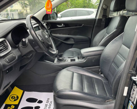 Черный Киа Соренто, объемом двигателя 2.4 л и пробегом 115 тыс. км за 17700 $, фото 8 на Automoto.ua