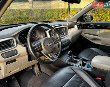 Черный Киа Соренто, объемом двигателя 2.4 л и пробегом 173 тыс. км за 16490 $, фото 11 на Automoto.ua