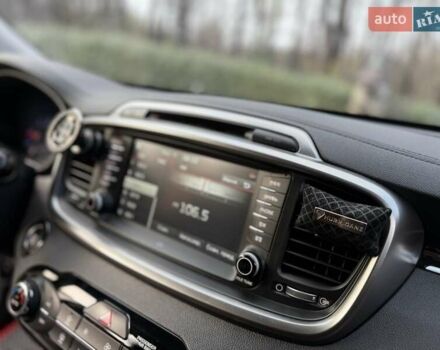 Чорний Кіа Соренто, об'ємом двигуна 2.2 л та пробігом 147 тис. км за 22700 $, фото 65 на Automoto.ua