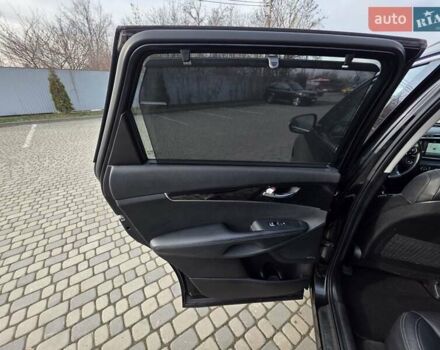 Чорний Кіа Соренто, об'ємом двигуна 2.2 л та пробігом 123 тис. км за 24950 $, фото 77 на Automoto.ua