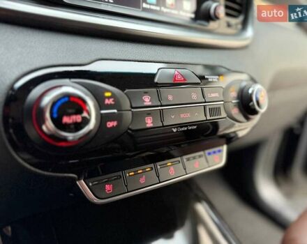 Киа Соренто 2017 в Киеве на Automoto.ua Черный Киа Соренто, объемом двигателя 2.2 л и пробегом 146 тыс. км за 23999 $, фото 12 на Automoto.ua