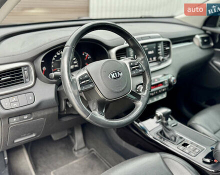 Черный Киа Соренто, объемом двигателя 2.2 л и пробегом 165 тыс. км за 25700 $, фото 35 на Automoto.ua