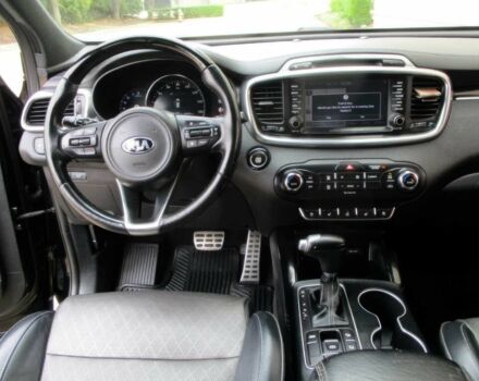 Чорний Кіа Соренто, об'ємом двигуна 3.3 л та пробігом 57 тис. км за 4000 $, фото 12 на Automoto.ua