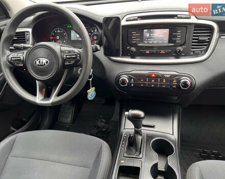 Черный Киа Соренто, объемом двигателя 2.4 л и пробегом 119 тыс. км за 16300 $, фото 9 на Automoto.ua