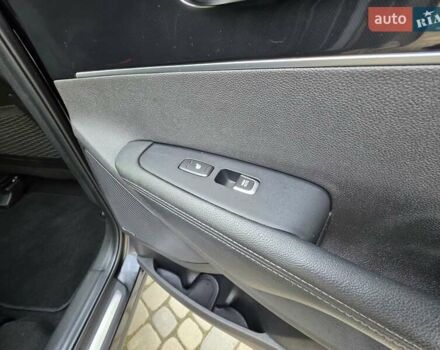 Чорний Кіа Соренто, об'ємом двигуна 2.2 л та пробігом 123 тис. км за 24950 $, фото 61 на Automoto.ua