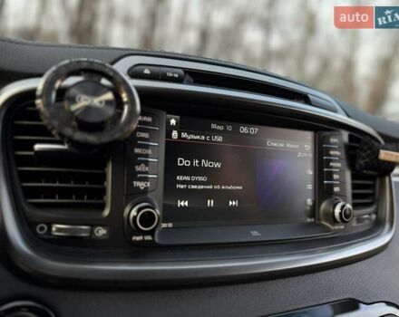 Чорний Кіа Соренто, об'ємом двигуна 2.2 л та пробігом 147 тис. км за 22700 $, фото 27 на Automoto.ua