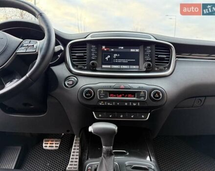 Кіа Соренто 2018 у Вінниці на Automoto.ua Чорний Кіа Соренто, об'ємом двигуна 2.2 л та пробігом 117 тис. км за 24800 $, фото 57 на Automoto.ua