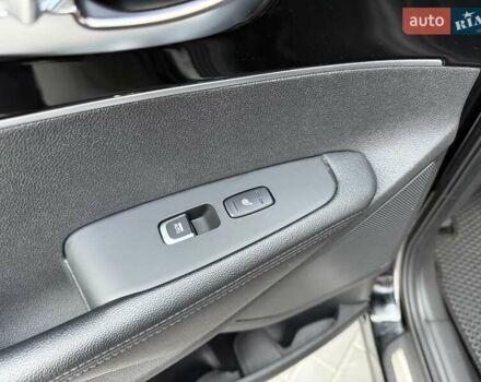 Кіа Соренто 2018 у Вінниці на Automoto.ua Чорний Кіа Соренто, об'ємом двигуна 2.2 л та пробігом 117 тис. км за 24800 $, фото 63 на Automoto.ua