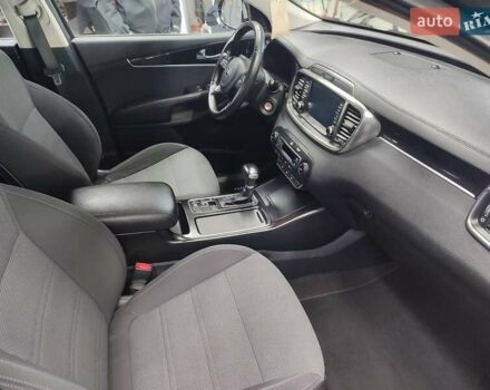 Черный Киа Соренто, объемом двигателя 2.2 л и пробегом 226 тыс. км за 21500 $, фото 31 на Automoto.ua