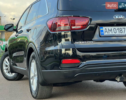 Черный Киа Соренто, объемом двигателя 2.36 л и пробегом 100 тыс. км за 16850 $, фото 22 на Automoto.ua