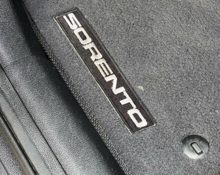 Черный Киа Соренто, объемом двигателя 2.36 л и пробегом 100 тыс. км за 16850 $, фото 48 на Automoto.ua