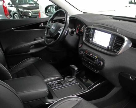 Чорний Кіа Соренто, об'ємом двигуна 2.2 л та пробігом 74 тис. км за 17700 $, фото 6 на Automoto.ua