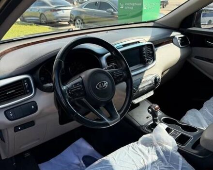 Черный Киа Соренто, объемом двигателя 2.36 л и пробегом 160 тыс. км за 16000 $, фото 7 на Automoto.ua