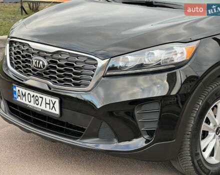 Черный Киа Соренто, объемом двигателя 2.36 л и пробегом 100 тыс. км за 16850 $, фото 13 на Automoto.ua