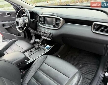 Кіа Соренто 2018 у Вінниці на Automoto.ua Чорний Кіа Соренто, об'ємом двигуна 2.2 л та пробігом 117 тис. км за 24800 $, фото 48 на Automoto.ua