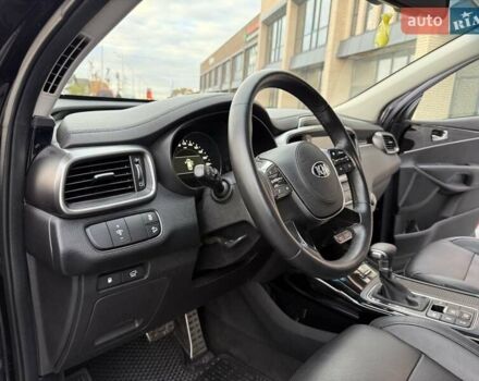 Кіа Соренто 2018 у Вінниці на Automoto.ua Чорний Кіа Соренто, об'ємом двигуна 2.2 л та пробігом 117 тис. км за 24800 $, фото 42 на Automoto.ua