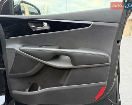 Кіа Соренто 2018 у Вінниці на Automoto.ua Чорний Кіа Соренто, об'ємом двигуна 2.2 л та пробігом 117 тис. км за 24800 $, фото 45 на Automoto.ua