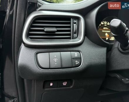 Черный Киа Соренто, объемом двигателя 2.2 л и пробегом 120 тыс. км за 23300 $, фото 21 на Automoto.ua