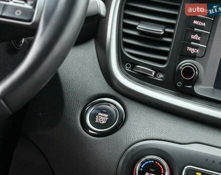 Черный Киа Соренто, объемом двигателя 2.2 л и пробегом 120 тыс. км за 23300 $, фото 24 на Automoto.ua