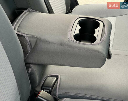 Черный Киа Соренто, объемом двигателя 2.36 л и пробегом 100 тыс. км за 16850 $, фото 30 на Automoto.ua