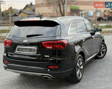 Кіа Соренто 2018 у Вінниці на Automoto.ua Чорний Кіа Соренто, об'ємом двигуна 2.2 л та пробігом 117 тис. км за 24800 $, фото 16 на Automoto.ua